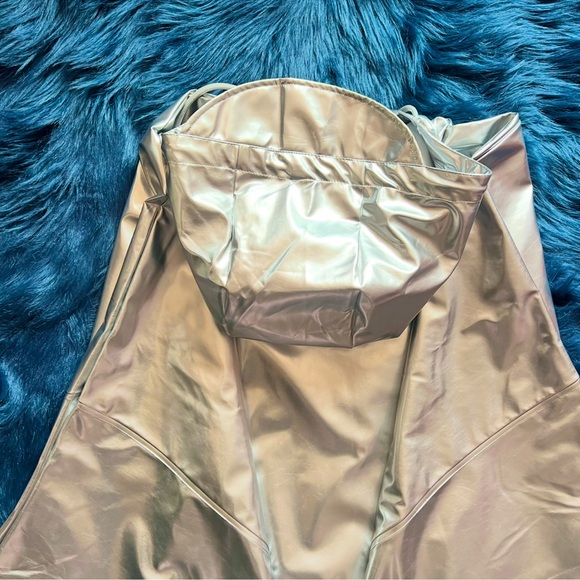 ❤️Sold❤️ RAINS Unisex Mirror Waterproof Cape Rain Jacket - Picture 12 of 14